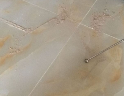 北流瓷砖空鼓维修公司分享粘合剂选择不当在瓷砖铺贴过程中可能导致以下问题