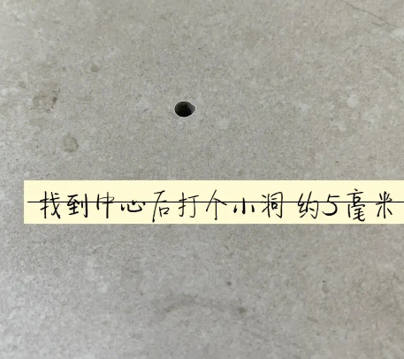北流瓷砖空鼓维修公司专业解答在瓷砖铺贴过程中，如果砂料搅拌不均匀，将会带来以下问题